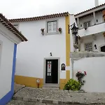 Casa De S. Thiago De 3* Óbidos