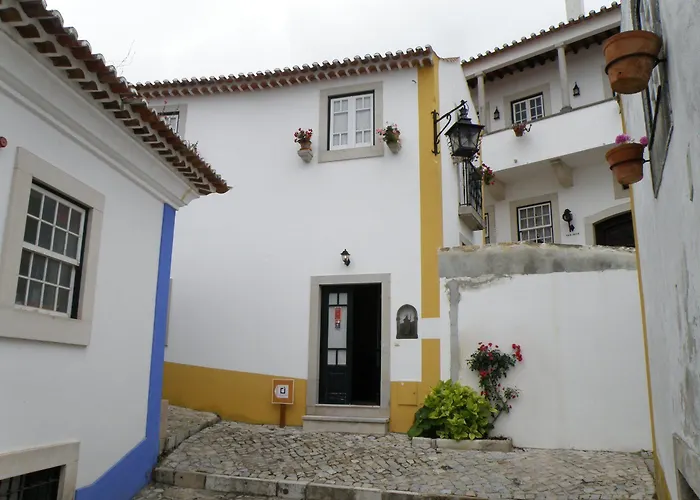 Casa De S. Thiago De 3* Óbidos